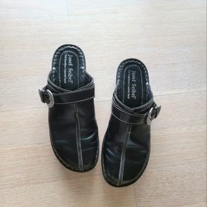 Josef Seibel black leather clogs/mules size 39